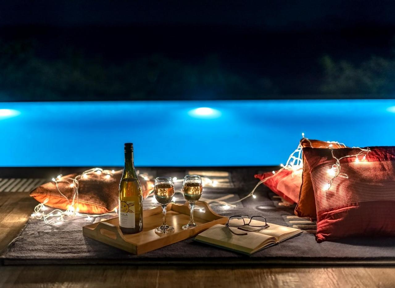 Villa Saffronstays Falcon Hill, - Luxury With Infinity Pool Near Lion's Point