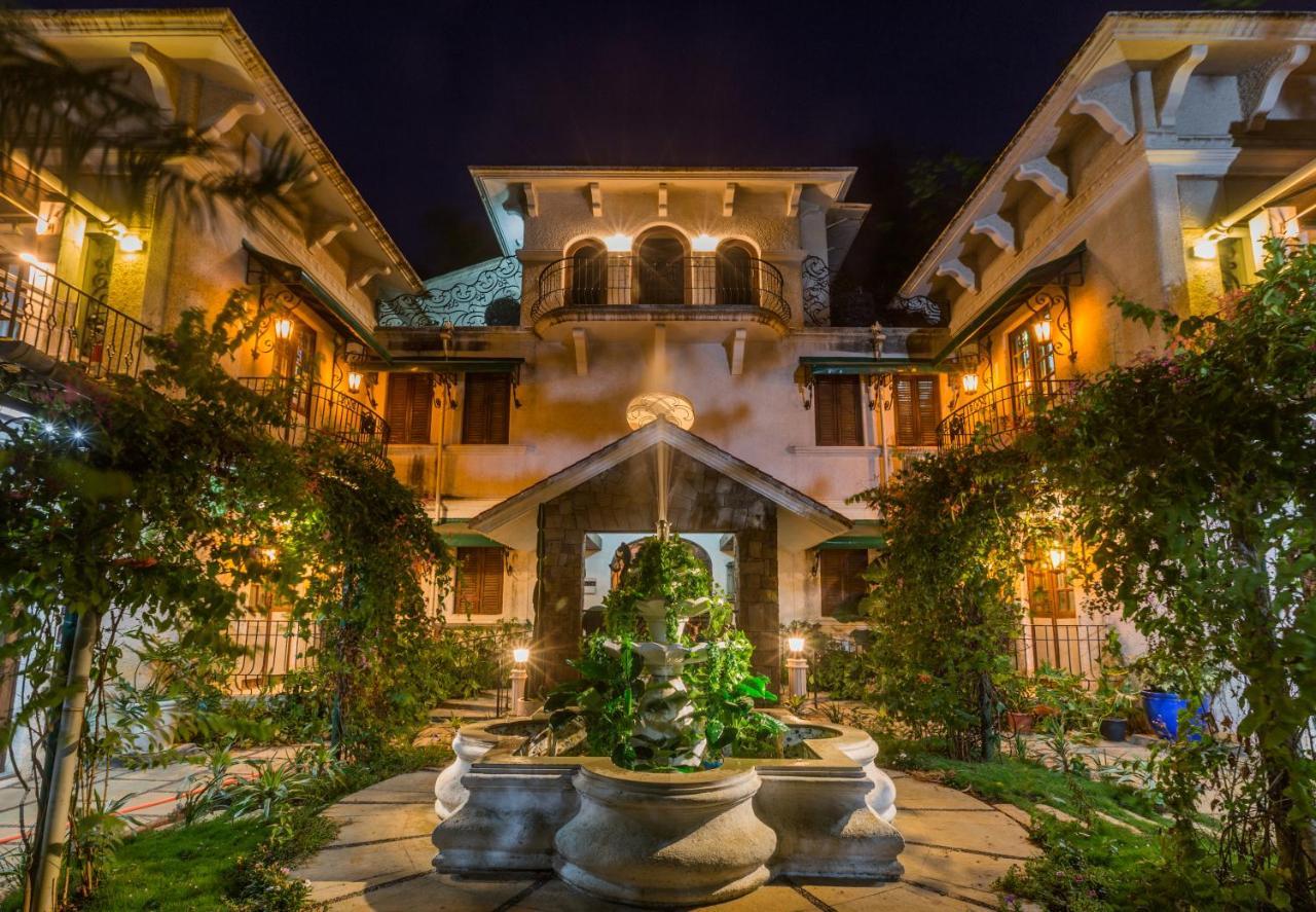 Villa Bella Vista: Zen Retreat With Quirky Charm And Pool