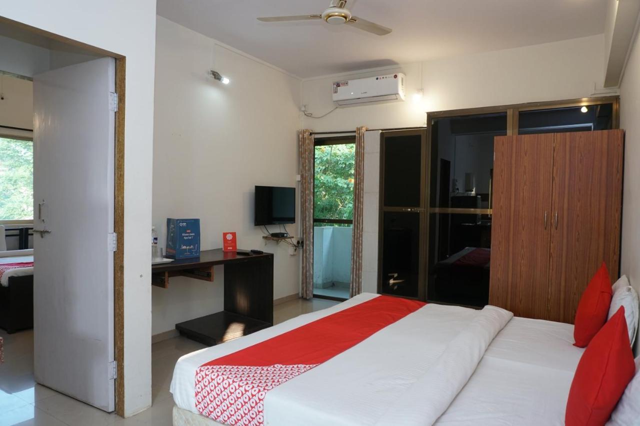 Hotel Oyo 24986 Flagship Western