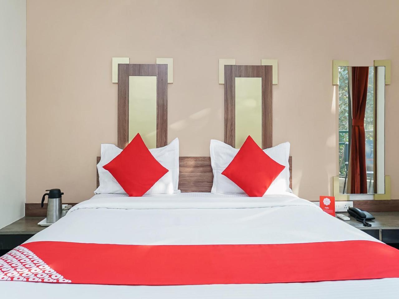 Oyo Flagship 23096 Laxmi Residency Hotel Lonavala