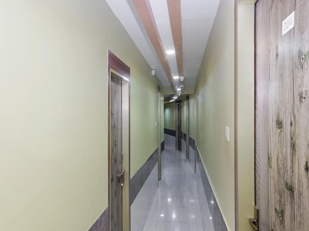 Oyo Flagship 23096 Laxmi Residency Hotel 3*