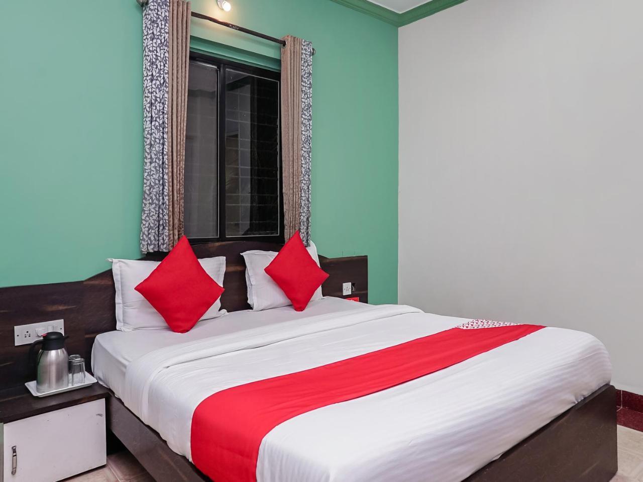 Hotel Oyo Flagship 23096 Laxmi Residency