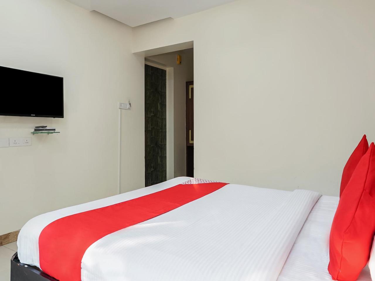 Oyo Flagship 23096 Laxmi Residency Hotel