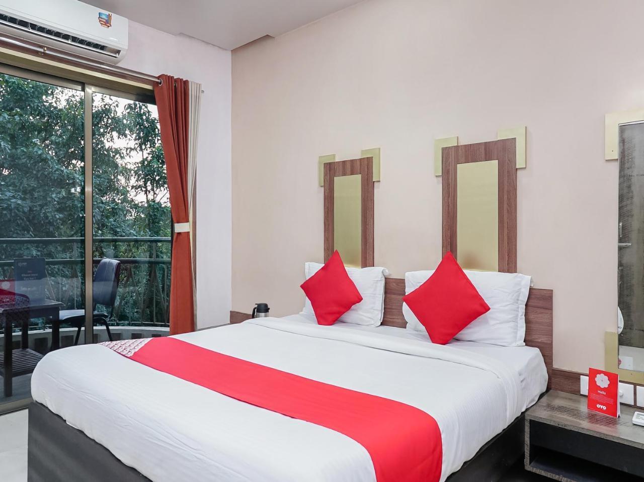 Hotel Oyo Flagship 23096 Laxmi Residency 3*