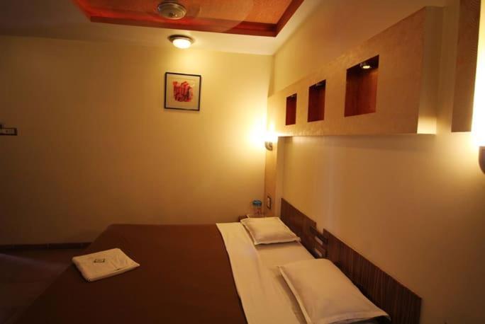 Hotel Oyo 13931 Neeta's Lonavala