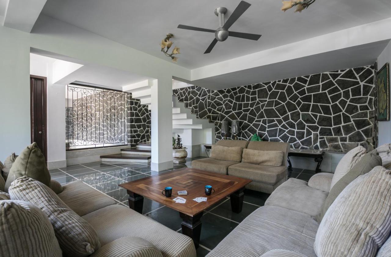 Stayvista's Shiraz - Where Fitness Meets Fun With A Gym And Pool Table Villa *
