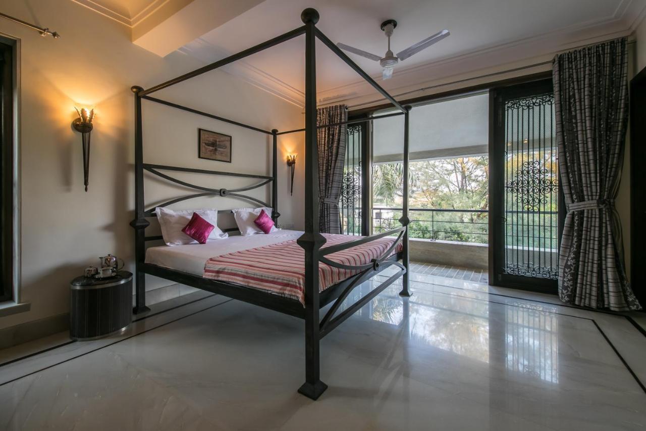 Stayvista's Shiraz - Where Fitness Meets Fun With A Gym And Pool Table Lonavala