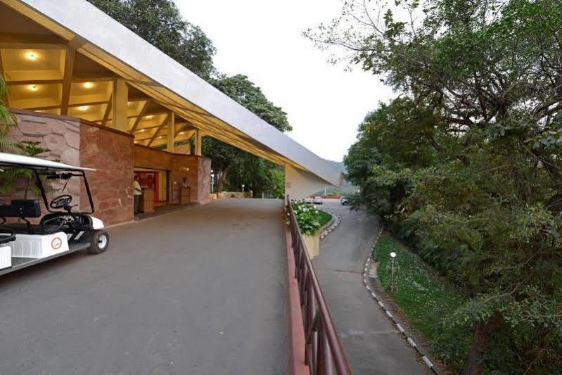The Dukes Retreat Khandala Resort 5*