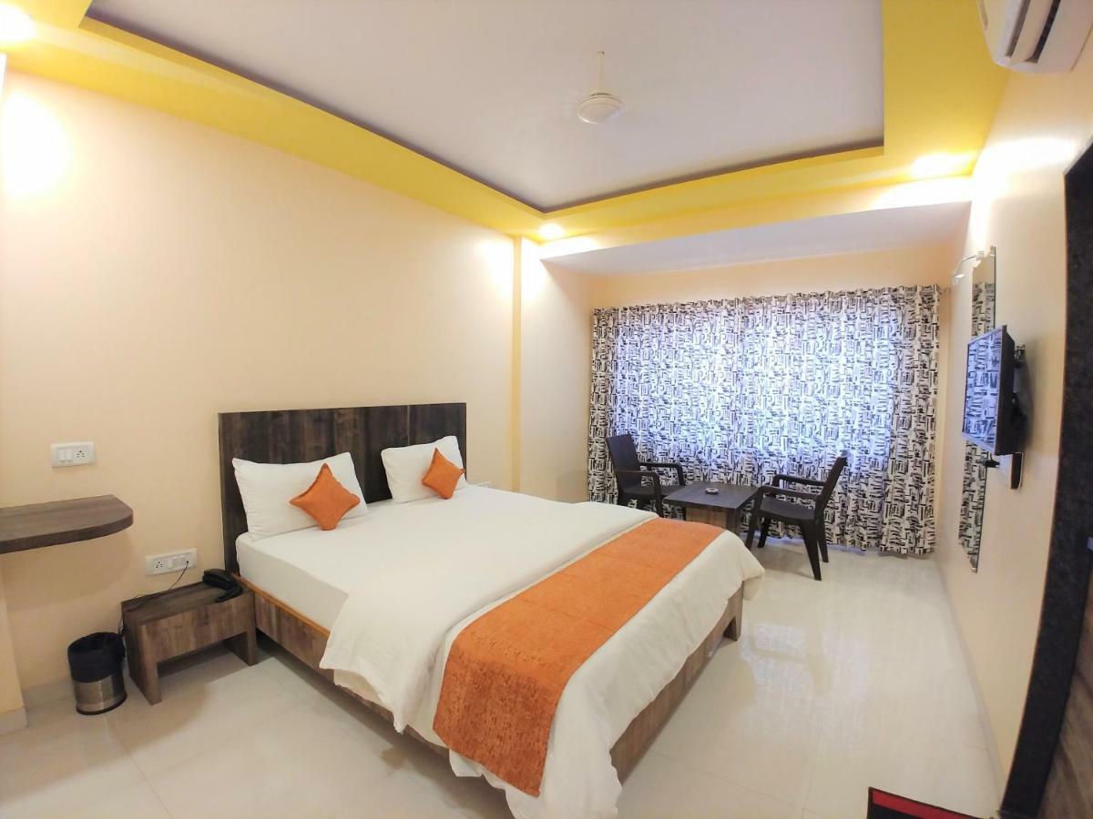 Mangal Residency !! 600 Mts From Railway Station !! Couple Friendly !! Hotel Lonavala