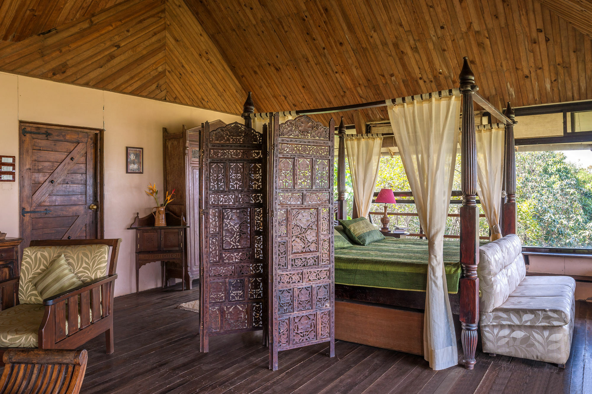 The Machan 4*