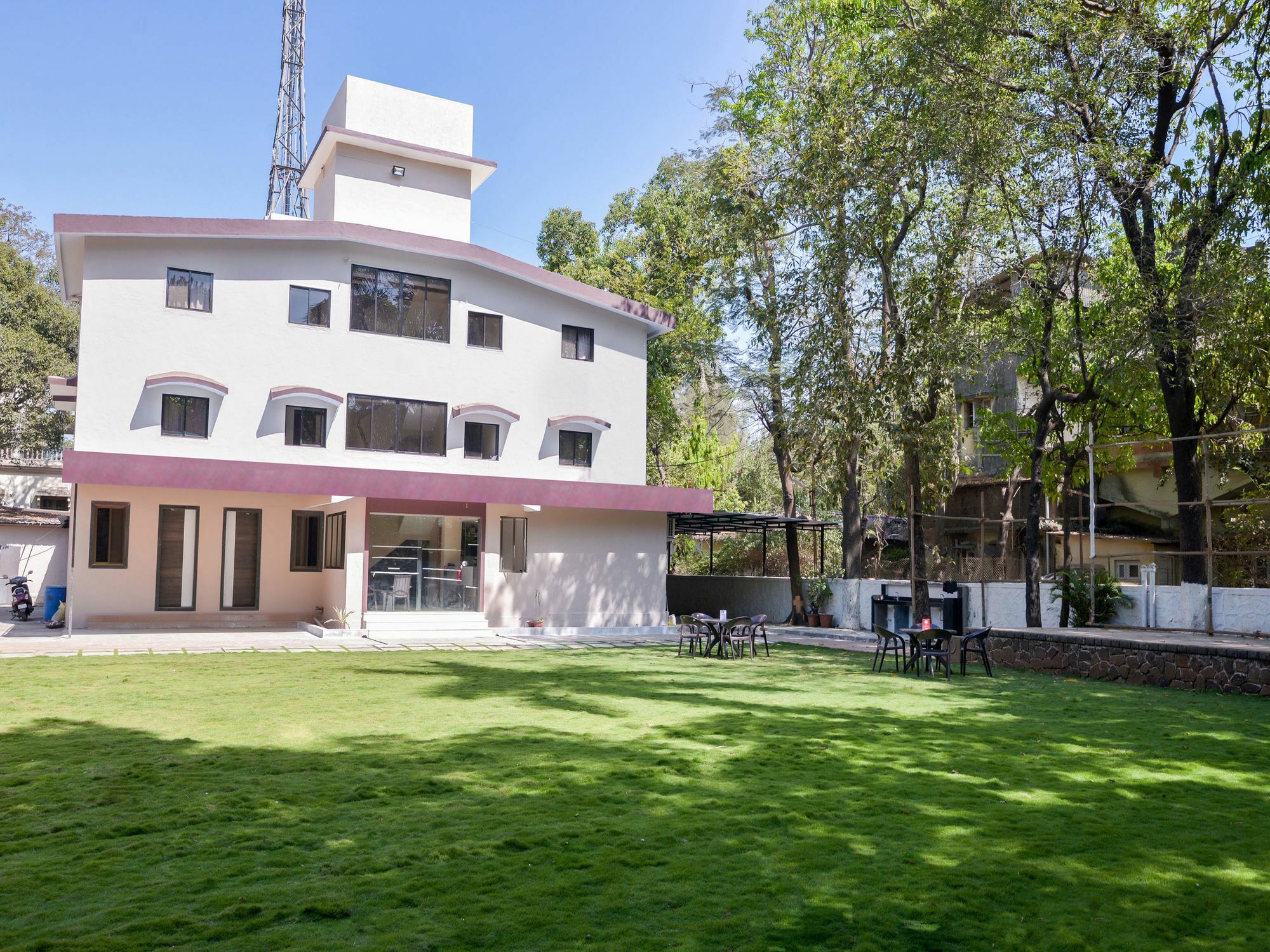 Oyo 13150 Mangal Residency Hotel 3*