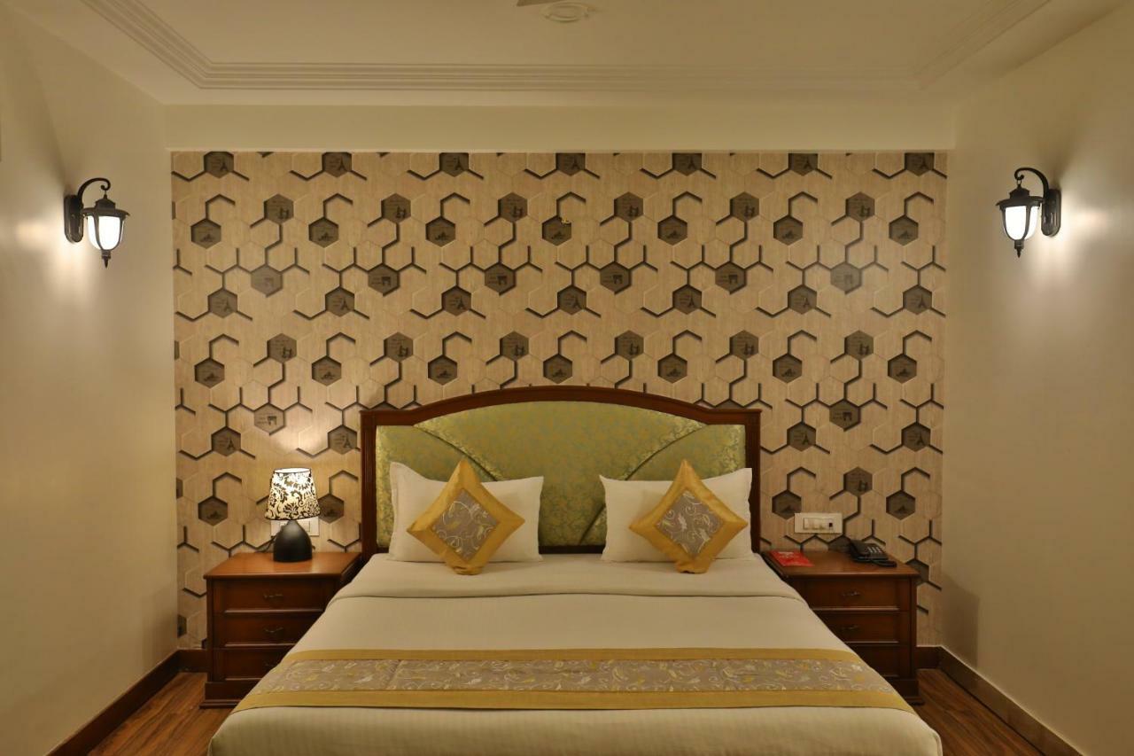 The Metropole Hotel 3*