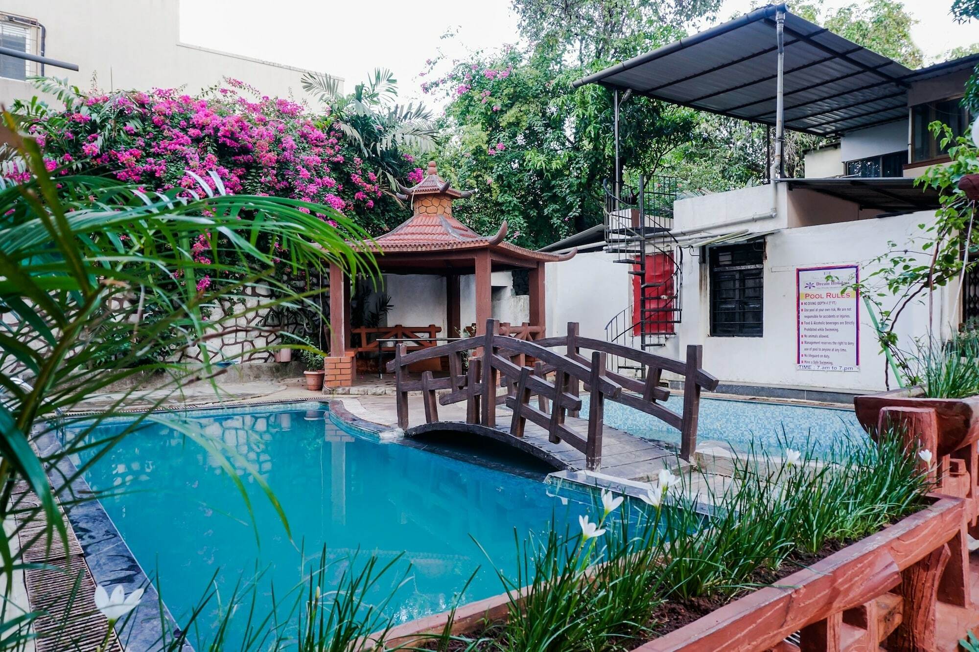 Hotel Dreams Lonavala