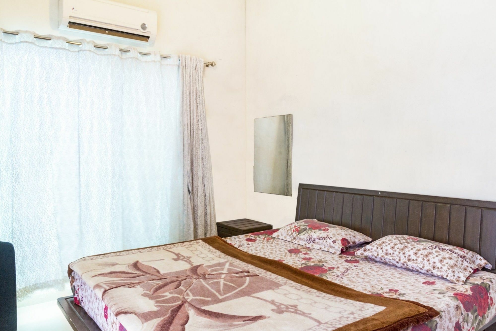 Guesthouser 5 Bhk 6931 *