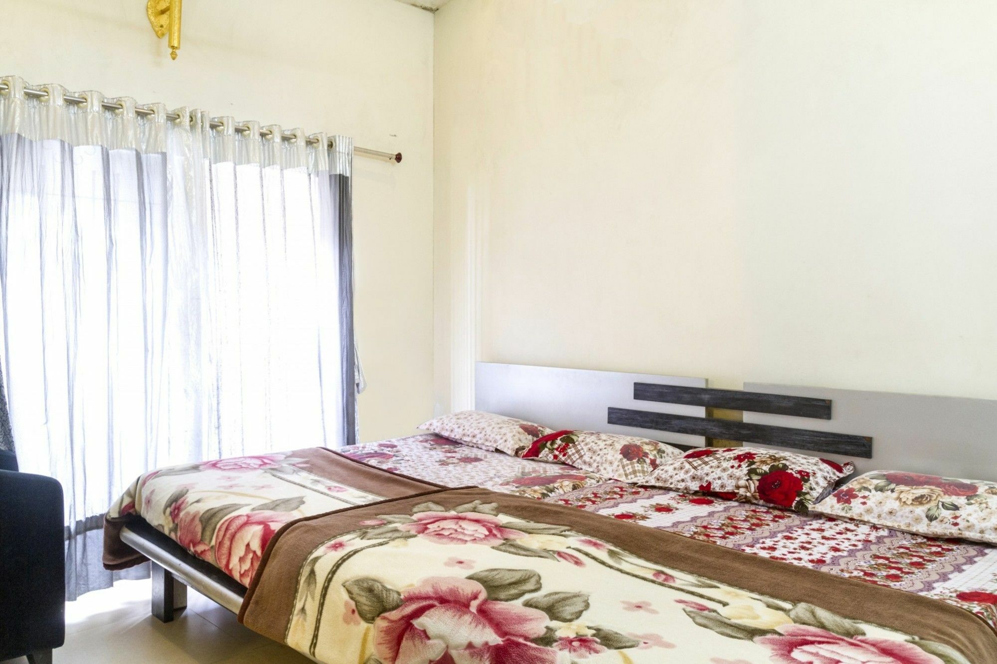 Villa Guesthouser 5 Bhk 6931 *