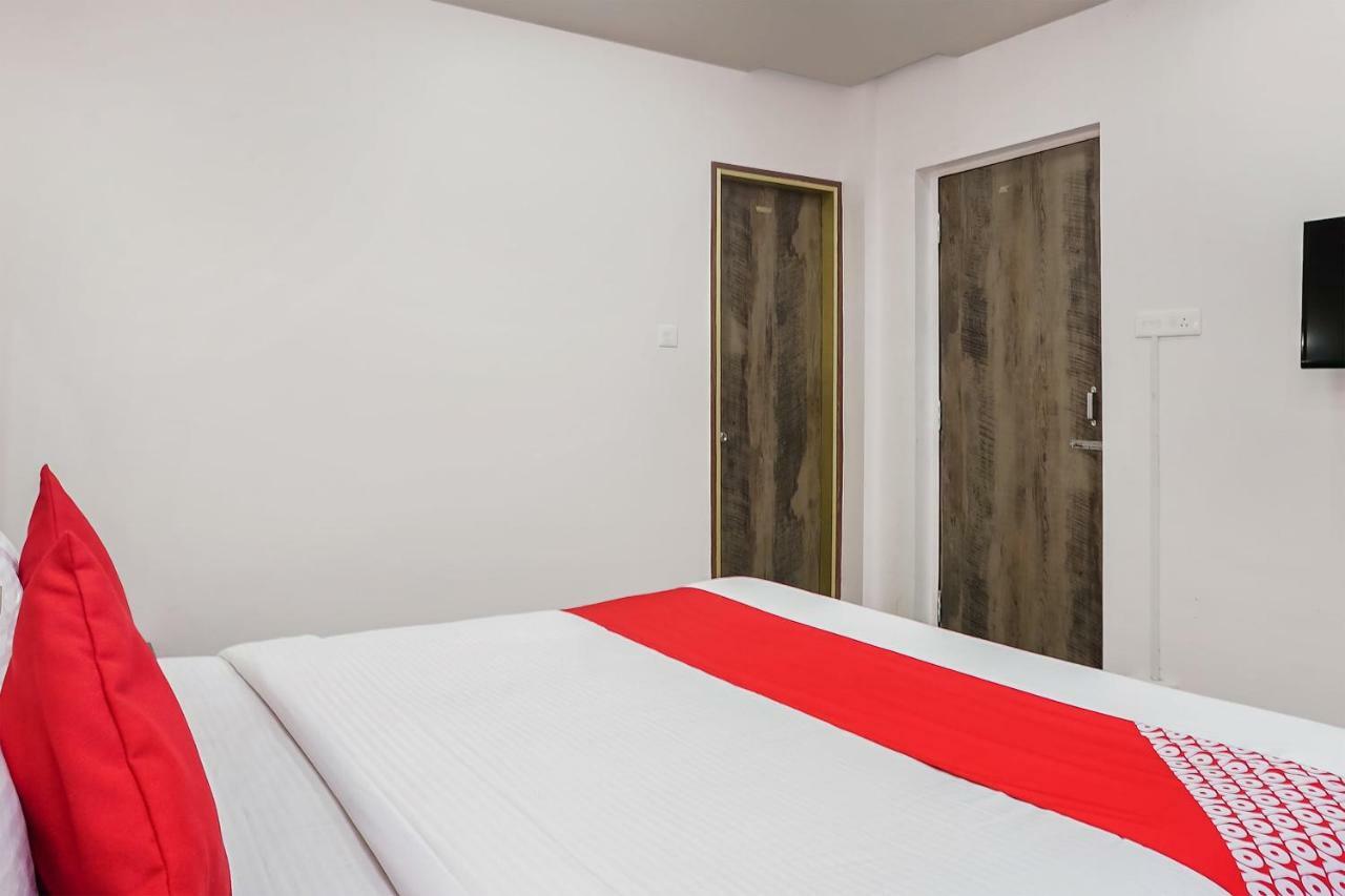 Hotel Oyo Flagship 23096 Laxmi Residency 3*