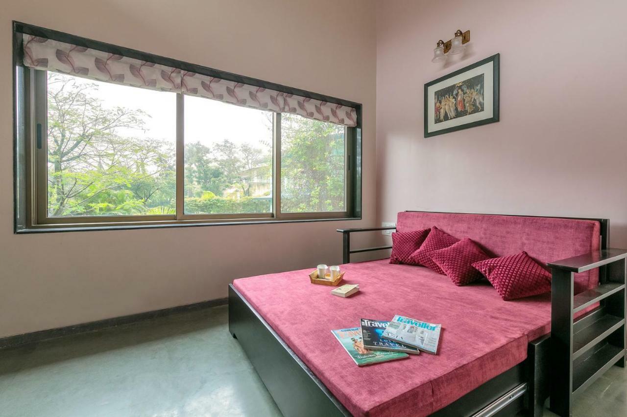 Pura Vida By Stayvista - A Hill-view With Modern Interiors & Swimming Pool Villa Lonavala