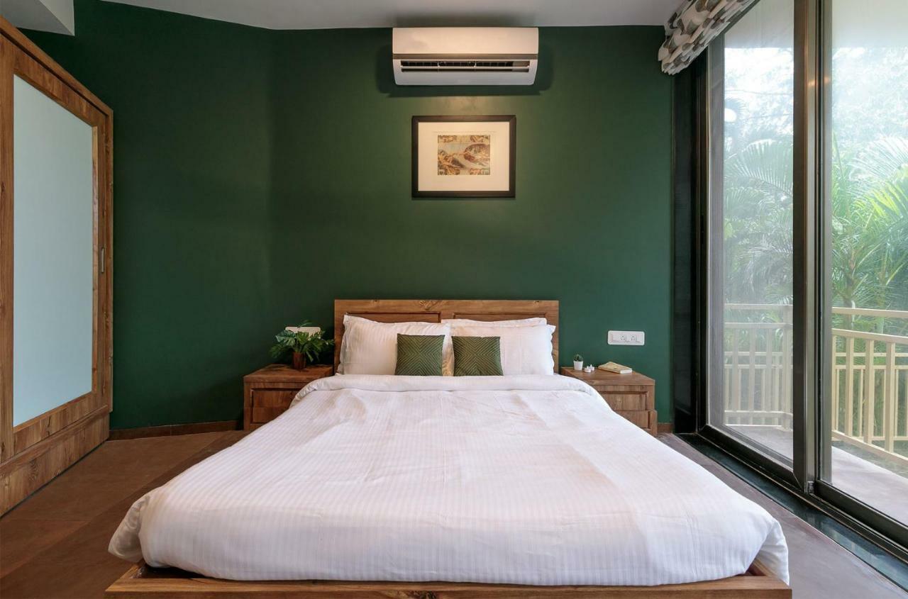 Pura Vida By Stayvista - A Hill-view With Modern Interiors & Swimming Pool Lonavala