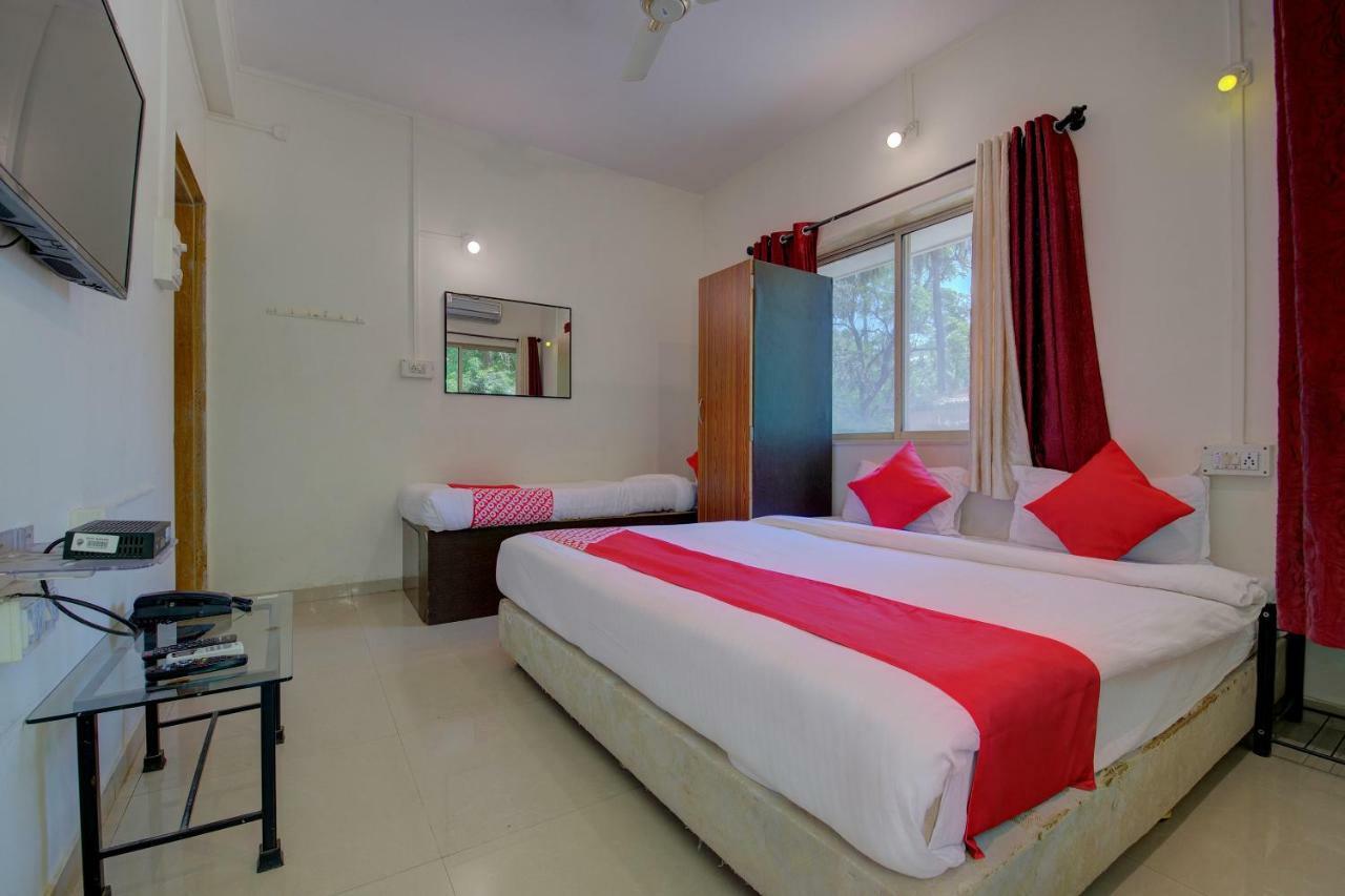 Oyo 24986 Flagship Western Hotel