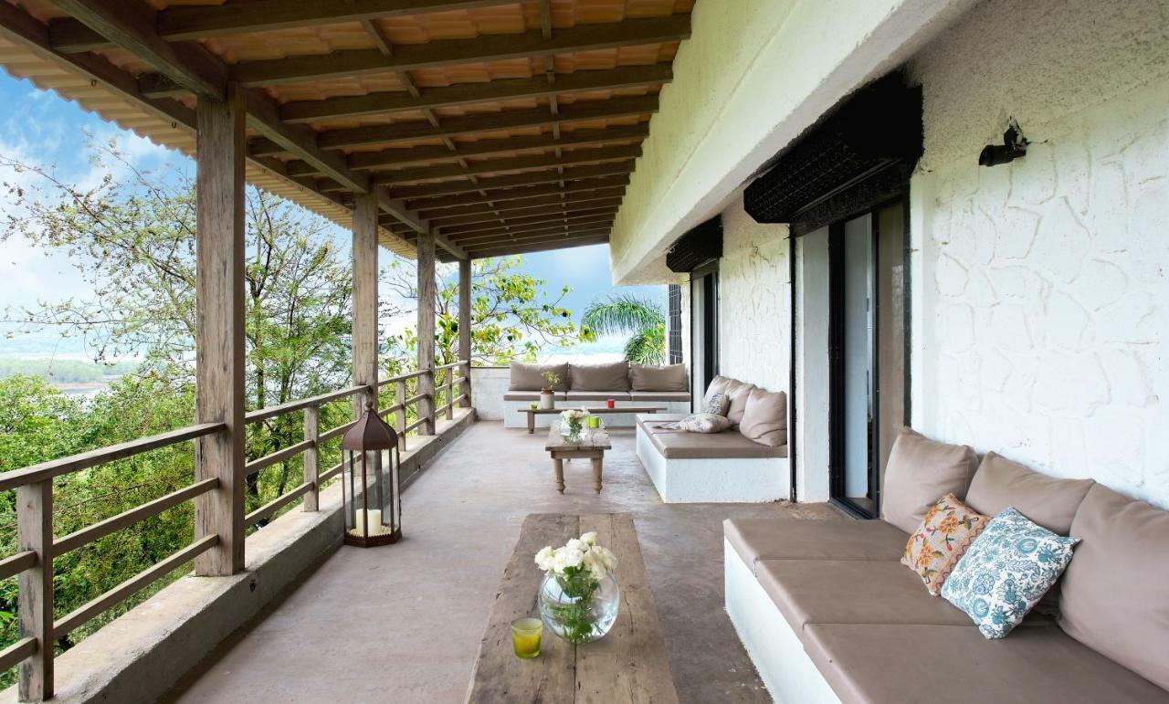 89: Stayvista's Hill-view With Eclectic Interiors Lonavala