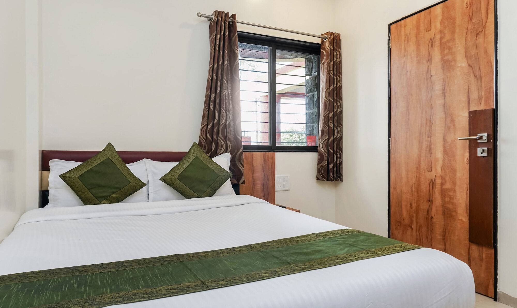 Hotel Treebo Deluxe