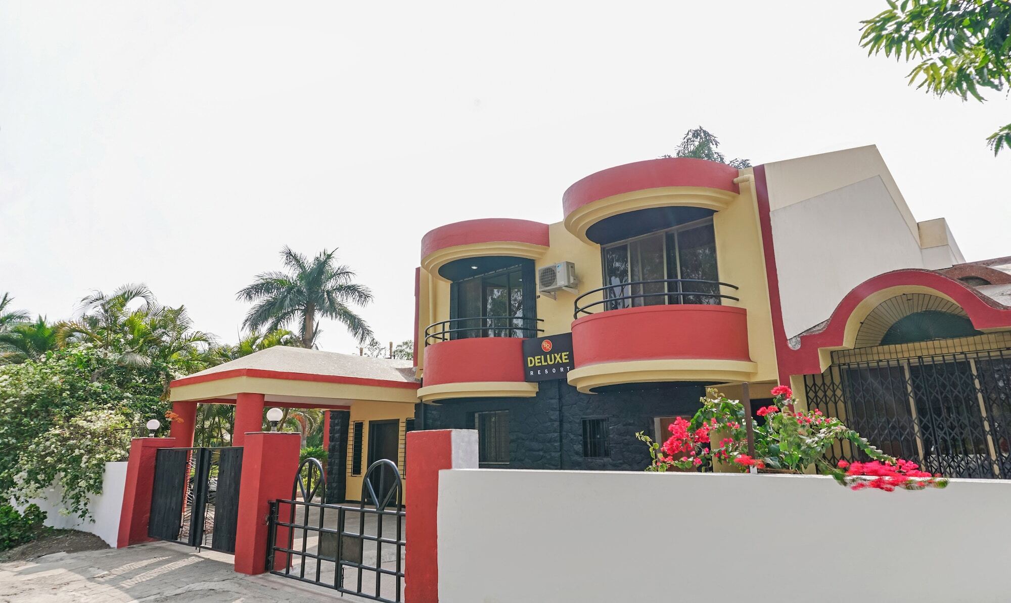 Hotel Treebo Deluxe 3*