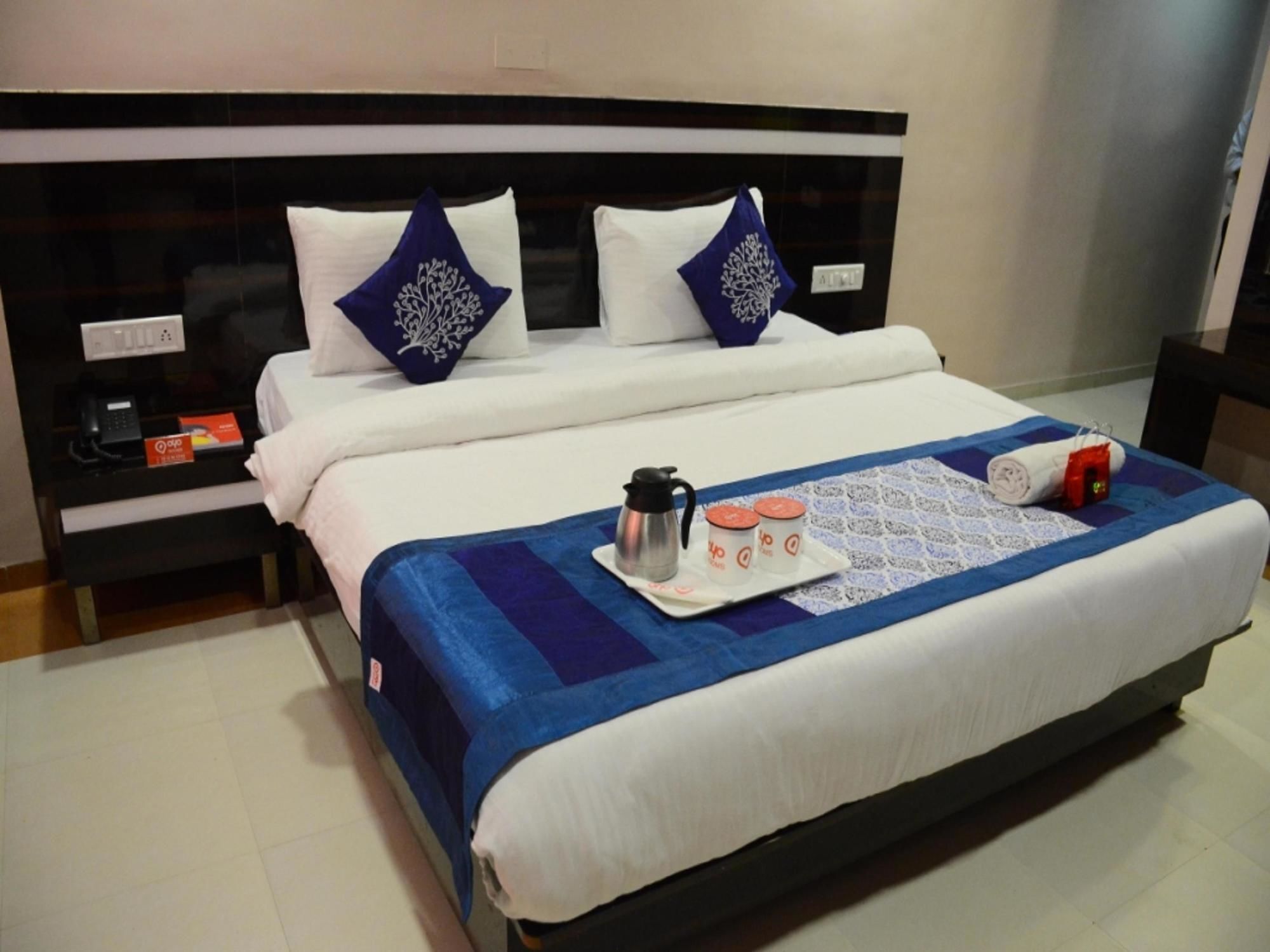 Oyo Gold Valley Road 3*