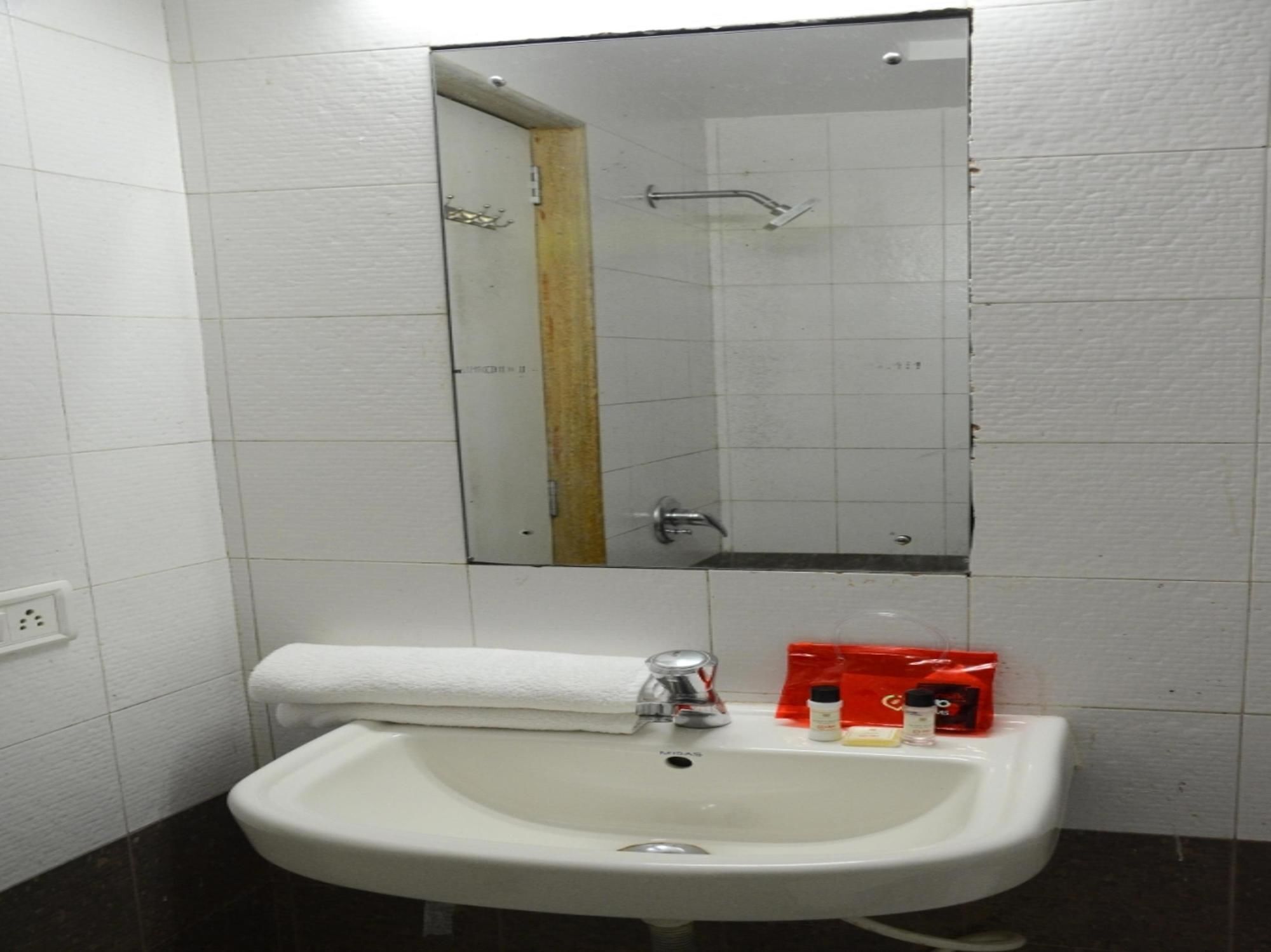 Hotel Oyo Gold Valley Road 3*