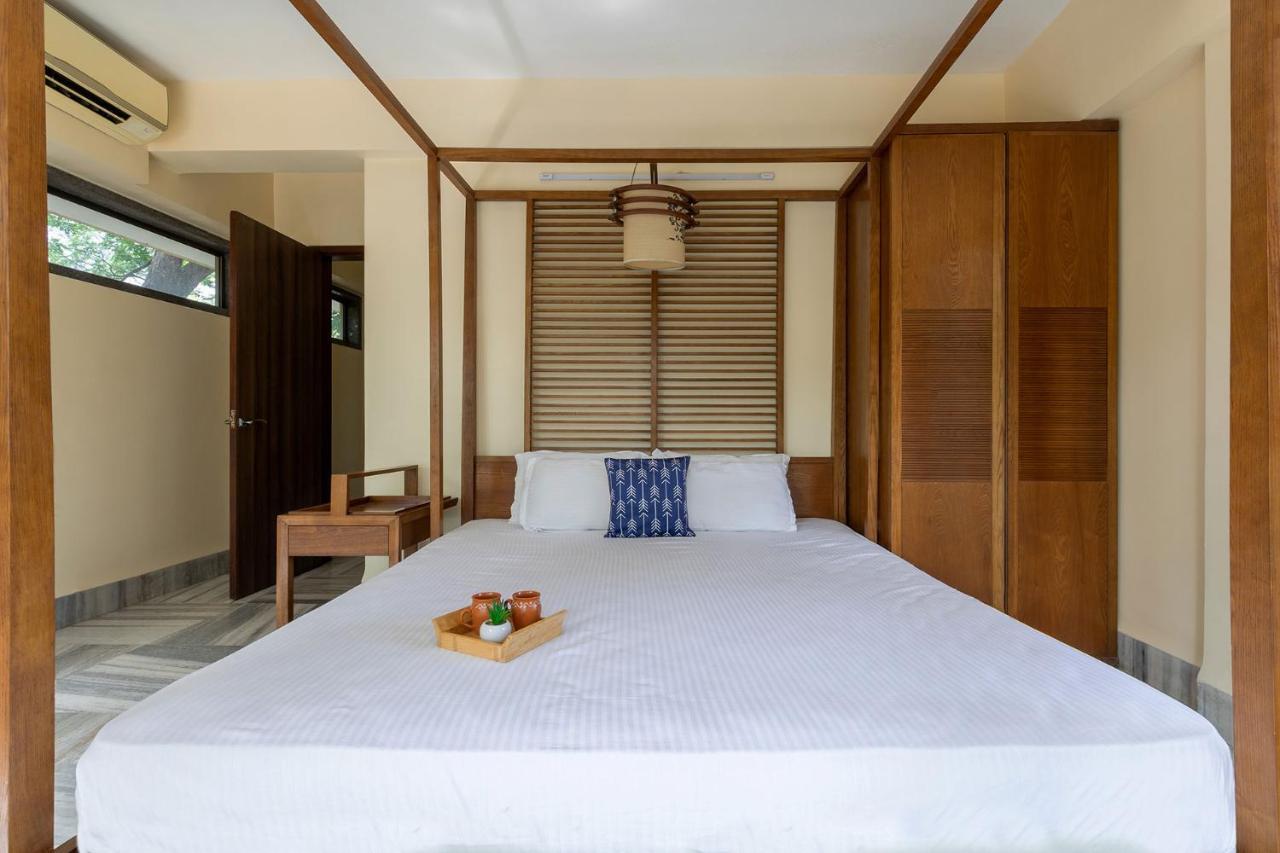 The Boulevard By Stayvista: City-center With Pool And Villa