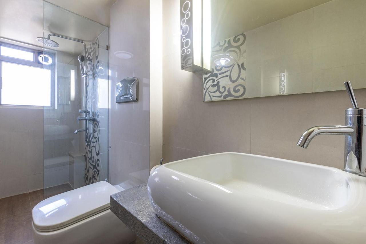 The Boulevard By Stayvista: City-center With Pool And