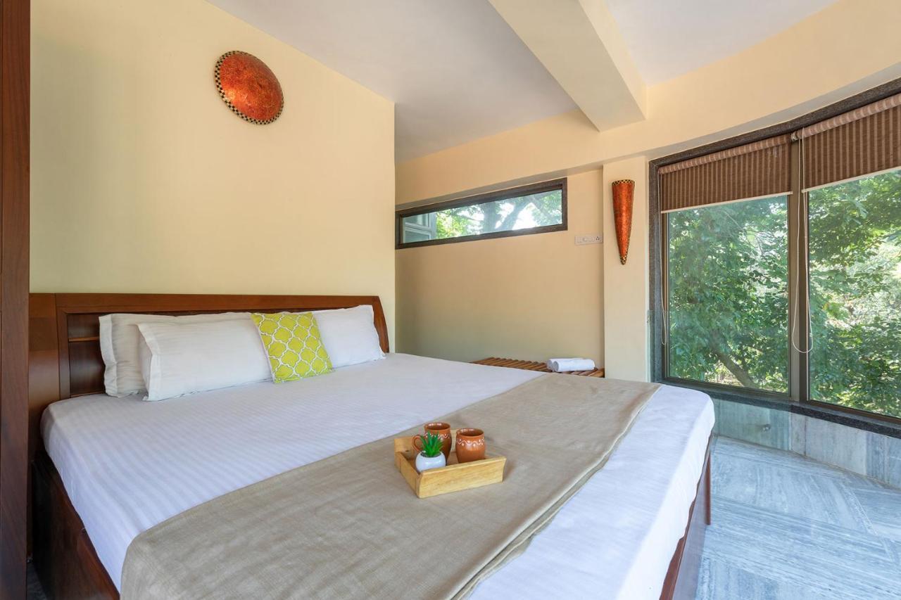 The Boulevard By Stayvista: City-center With Pool And Lonavala