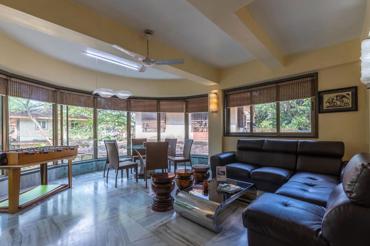 The Boulevard By Stayvista: City-center With Pool And * Lonavala