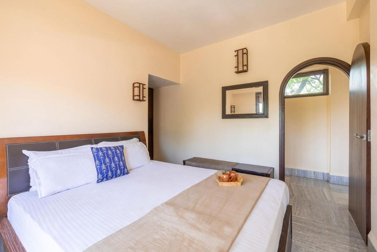 The Boulevard By Stayvista: City-center With Pool And Villa