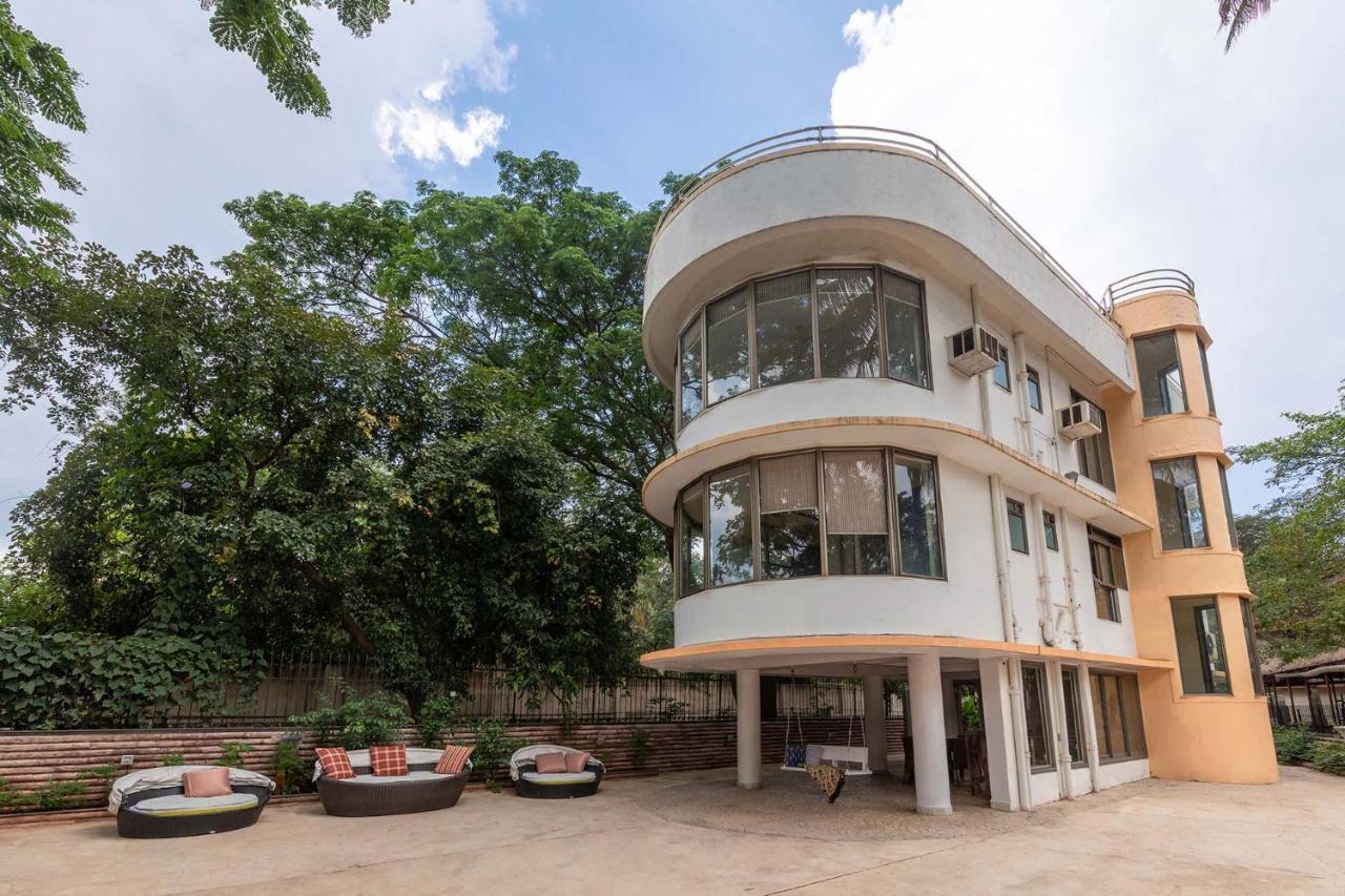 The Boulevard By Stayvista: City-center With Pool And Villa *