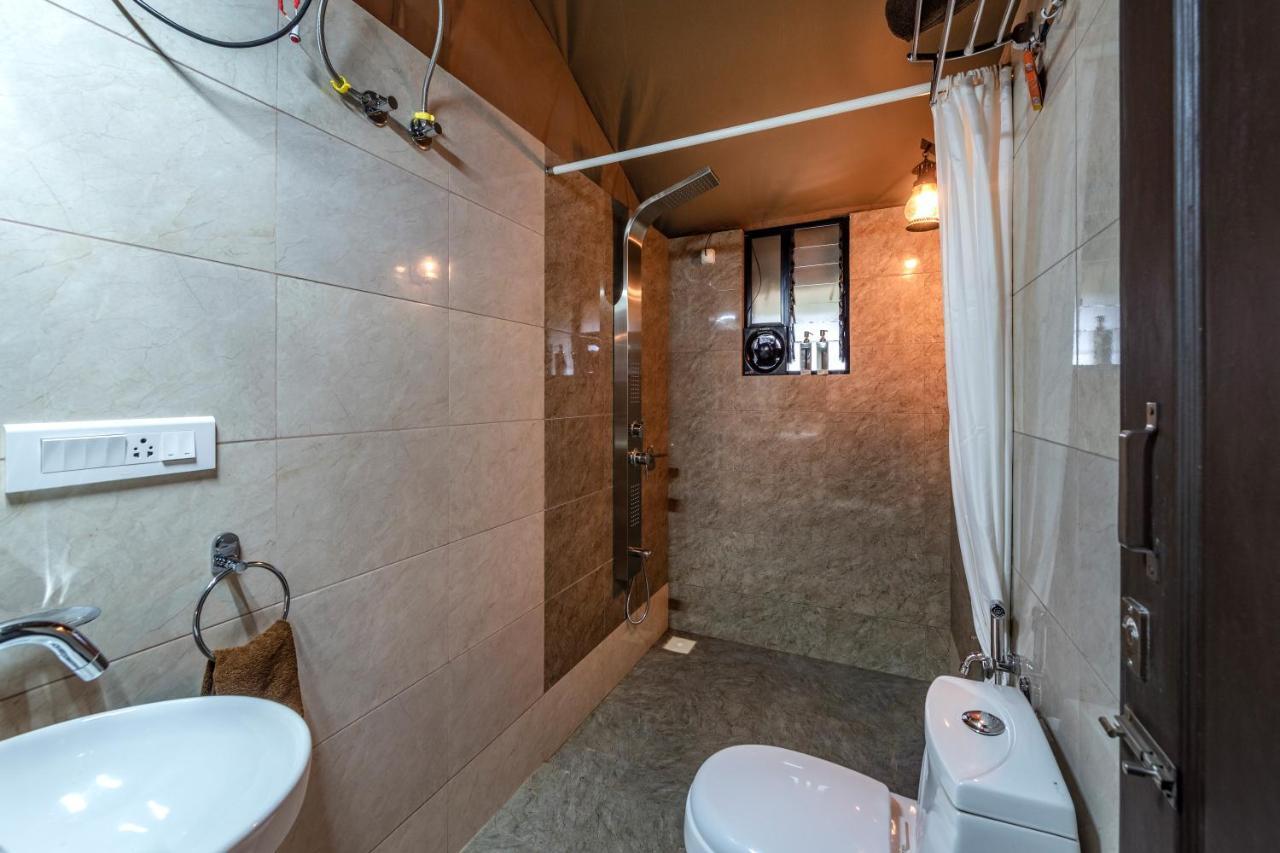 Luxury tent Saffronstays Falcon Tents, *
