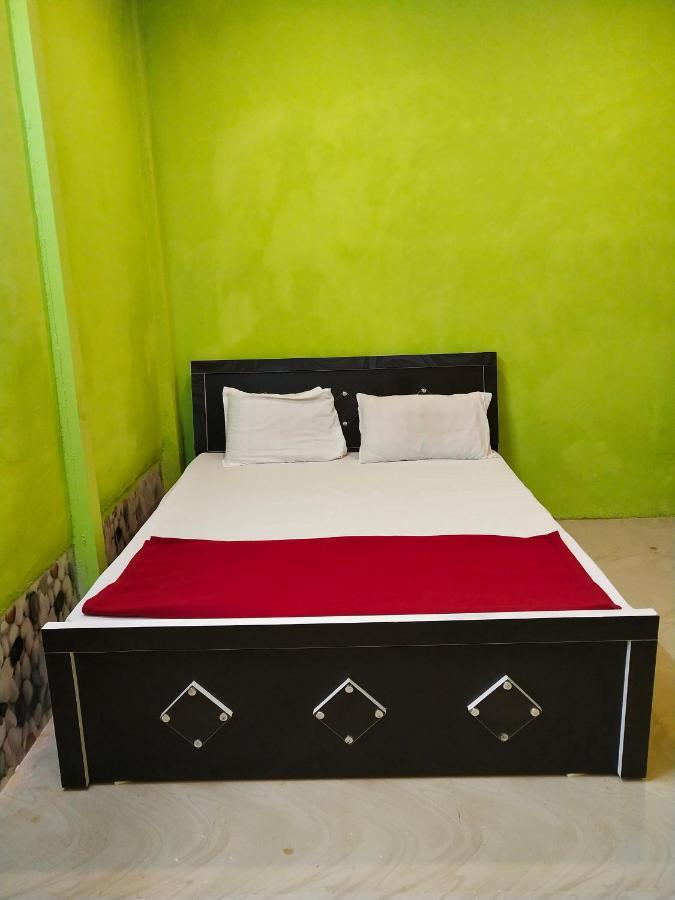 Green *