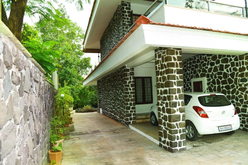 Villa Raheja Hill *