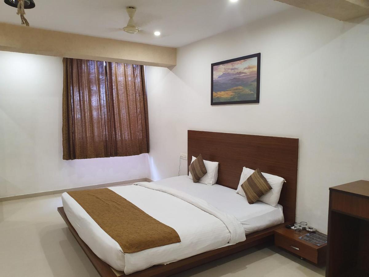 Montana * Lonavala