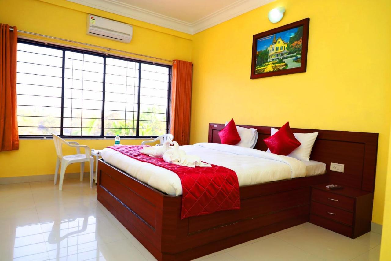 Manik Moti Hotel Lonavala
