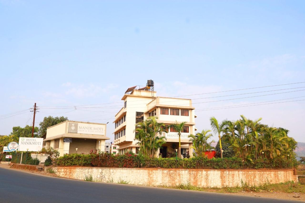 Manik Moti Hotel *