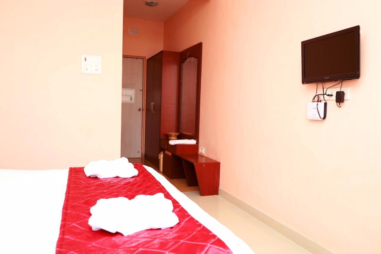 Manik Moti Hotel