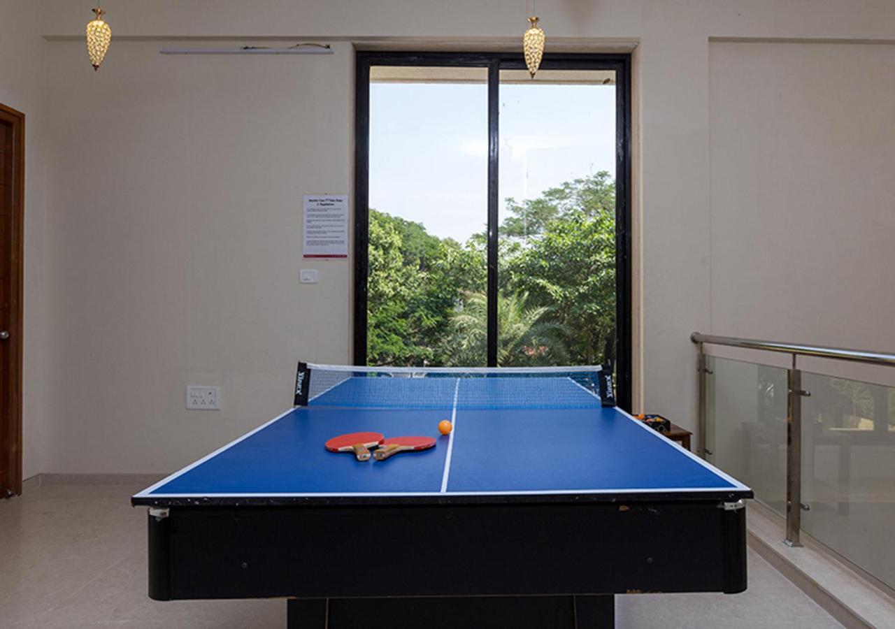 Stayvista's Greenwoods 9 - City-center With Private Pool, Terrace, Lift & Ping-pong Table *