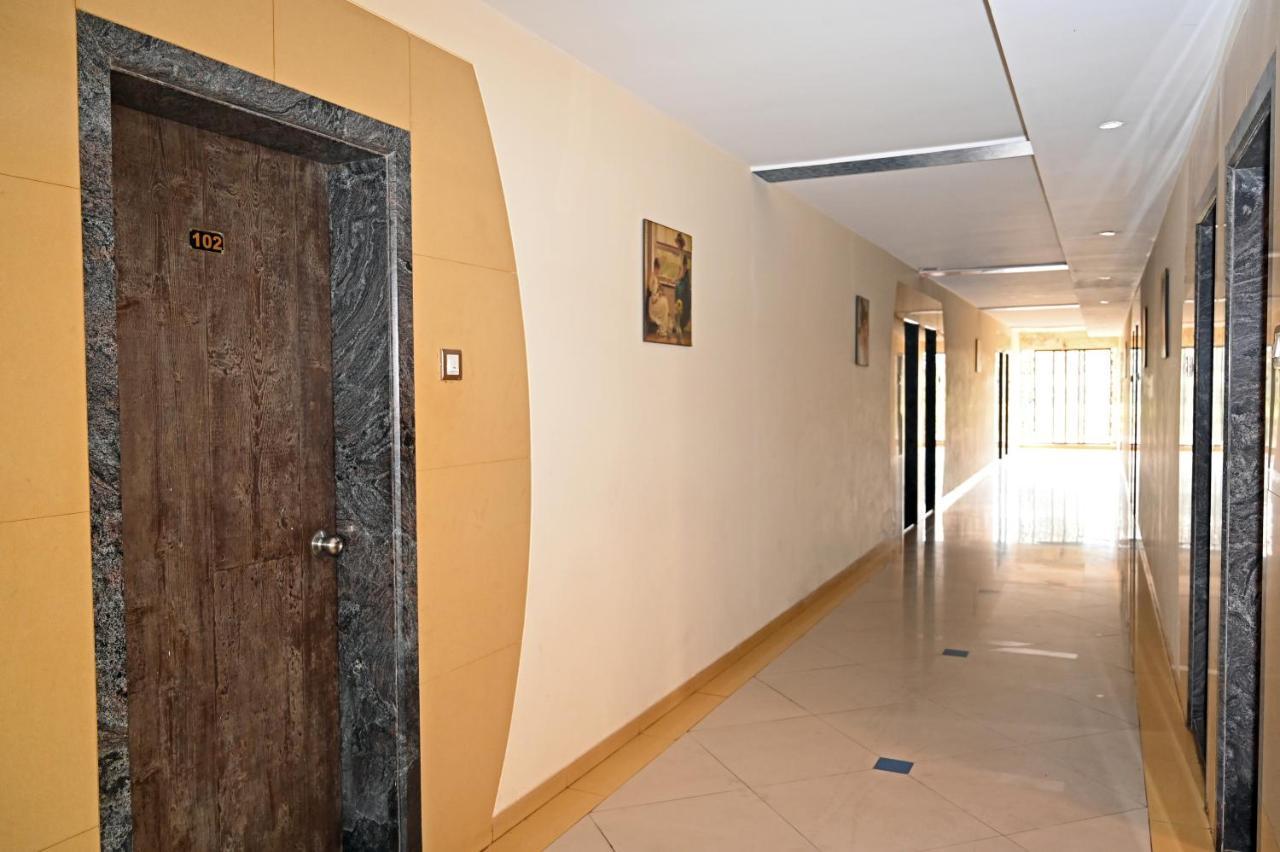 Neeta Hotel *