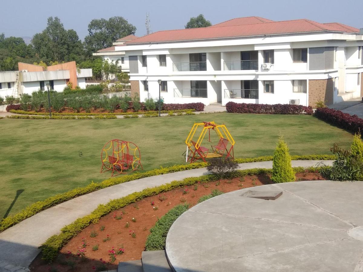 Apartment Parishreya