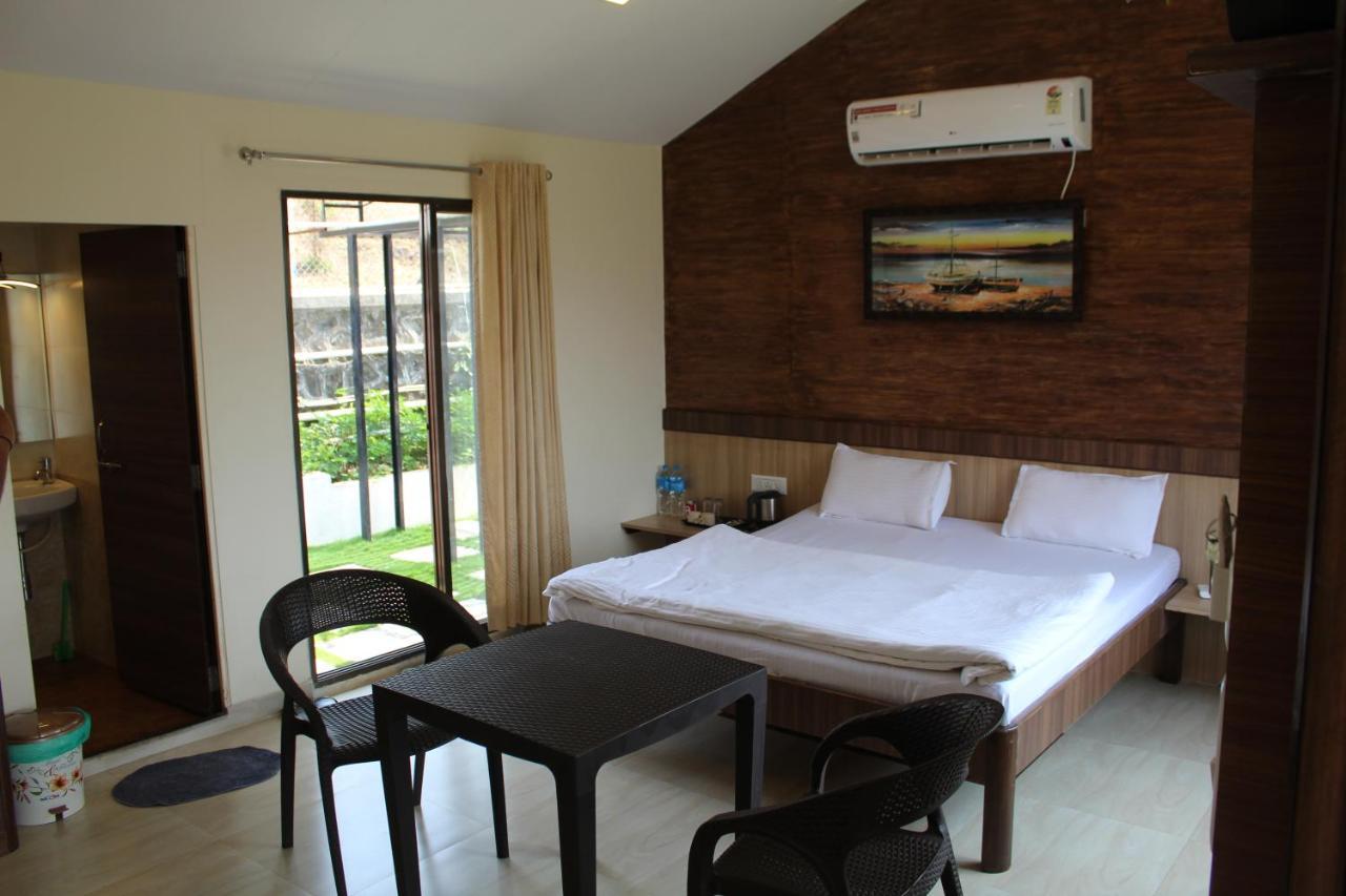 Velvet Resort-near Pawna 3*
