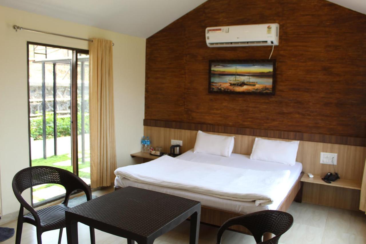 Velvet Resort-near Pawna 3* Lonavala
