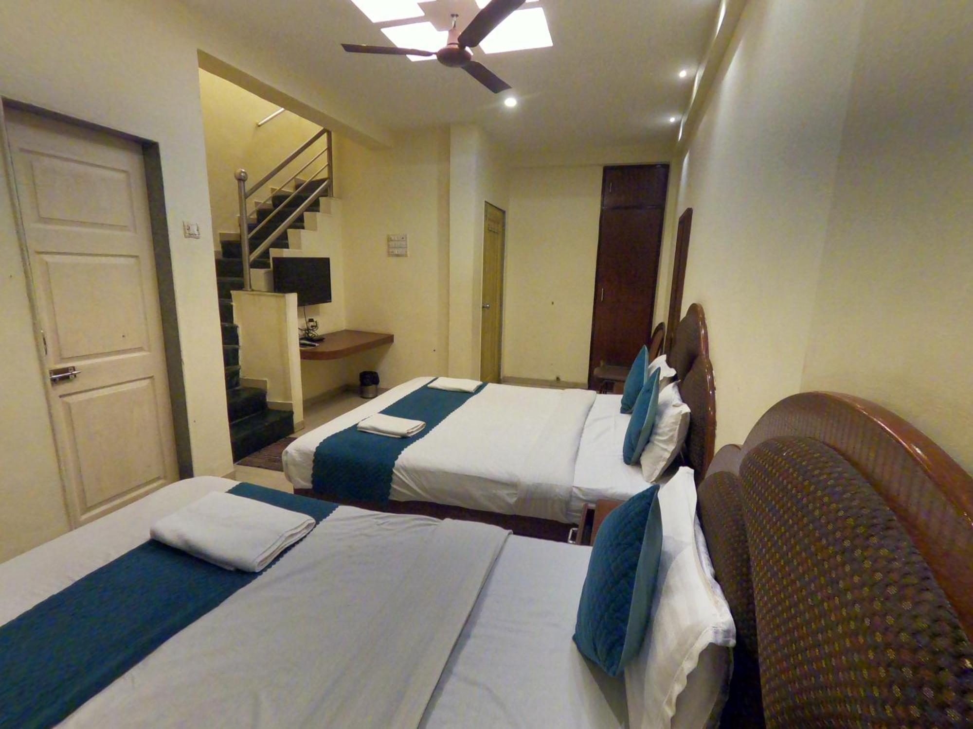 Hill Forest Hotel 2*